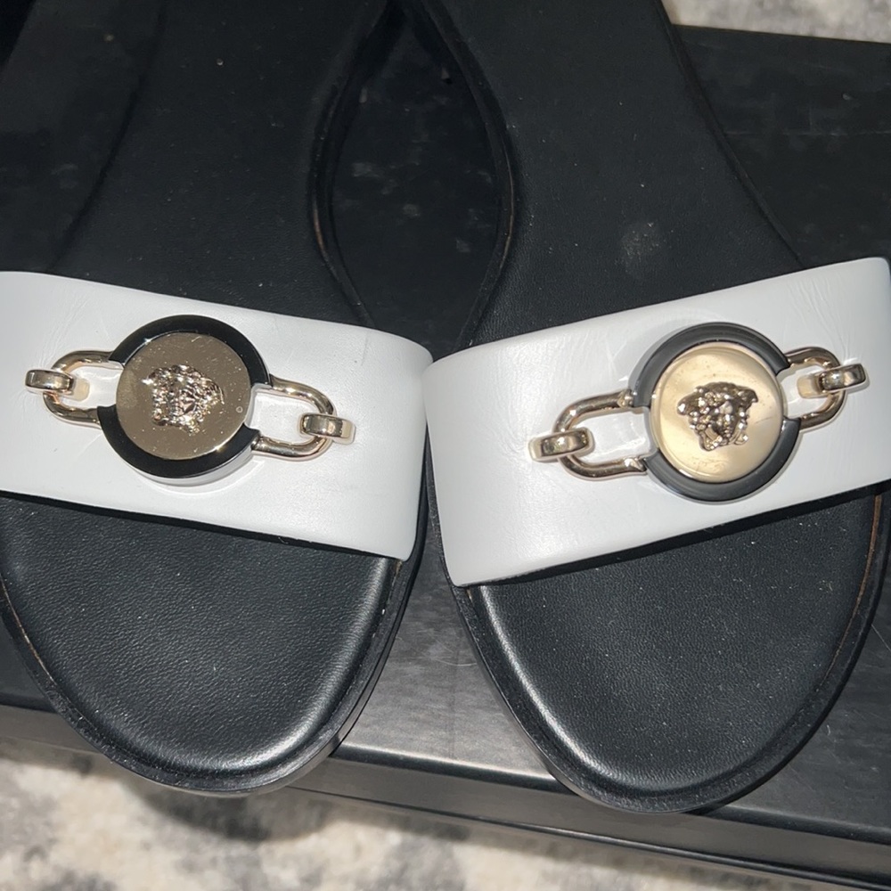 Authentic Versace sandals - Picture 2 of 6